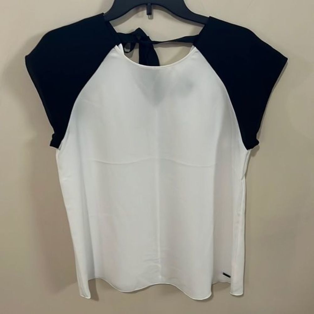 ARMANI Exchange Size Medium Never Women’s Dress Shirt